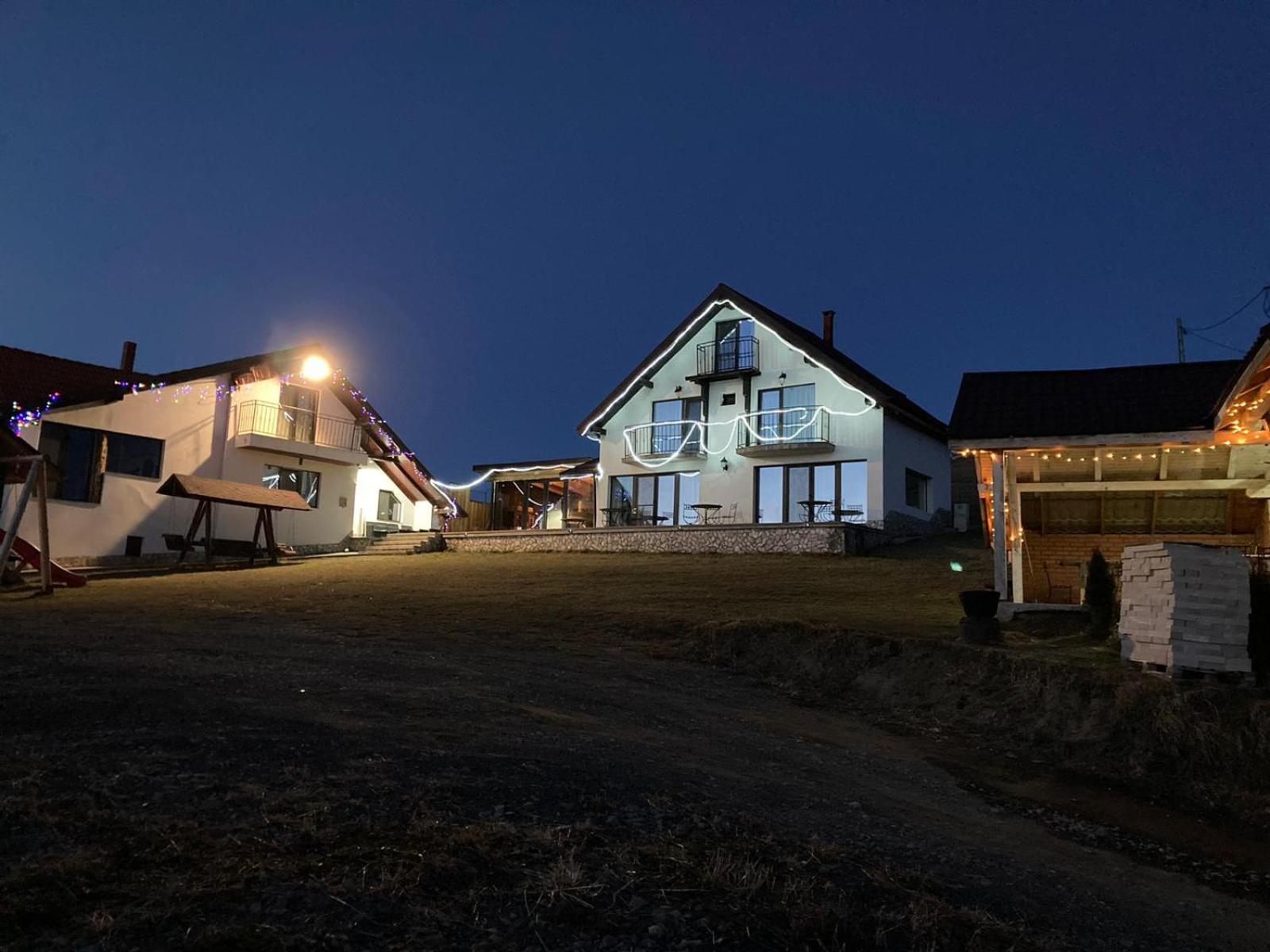 Casa Din Livada, Poiana Marului, Brasov Villa Bagian luar foto