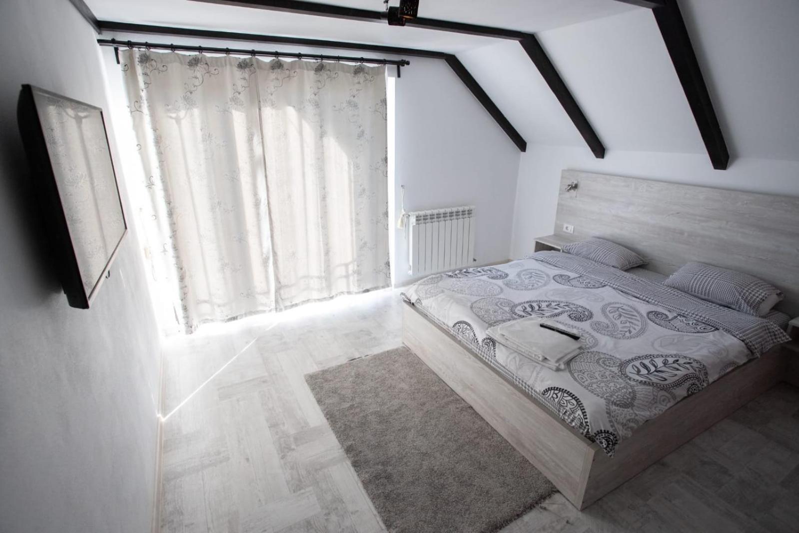Casa Din Livada, Poiana Marului, Brasov Villa Bagian luar foto