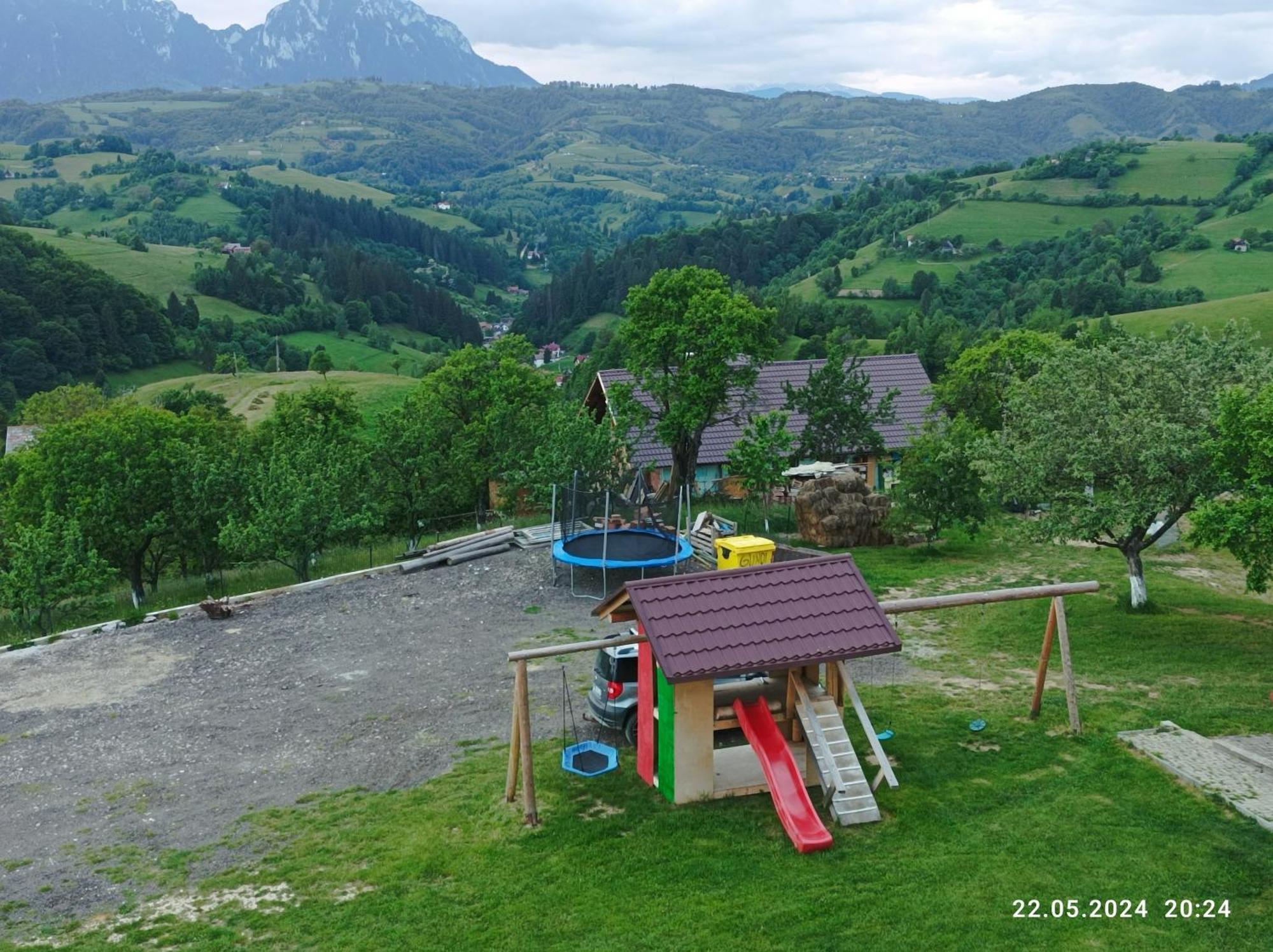 Casa Din Livada, Poiana Marului, Brasov Villa Bagian luar foto