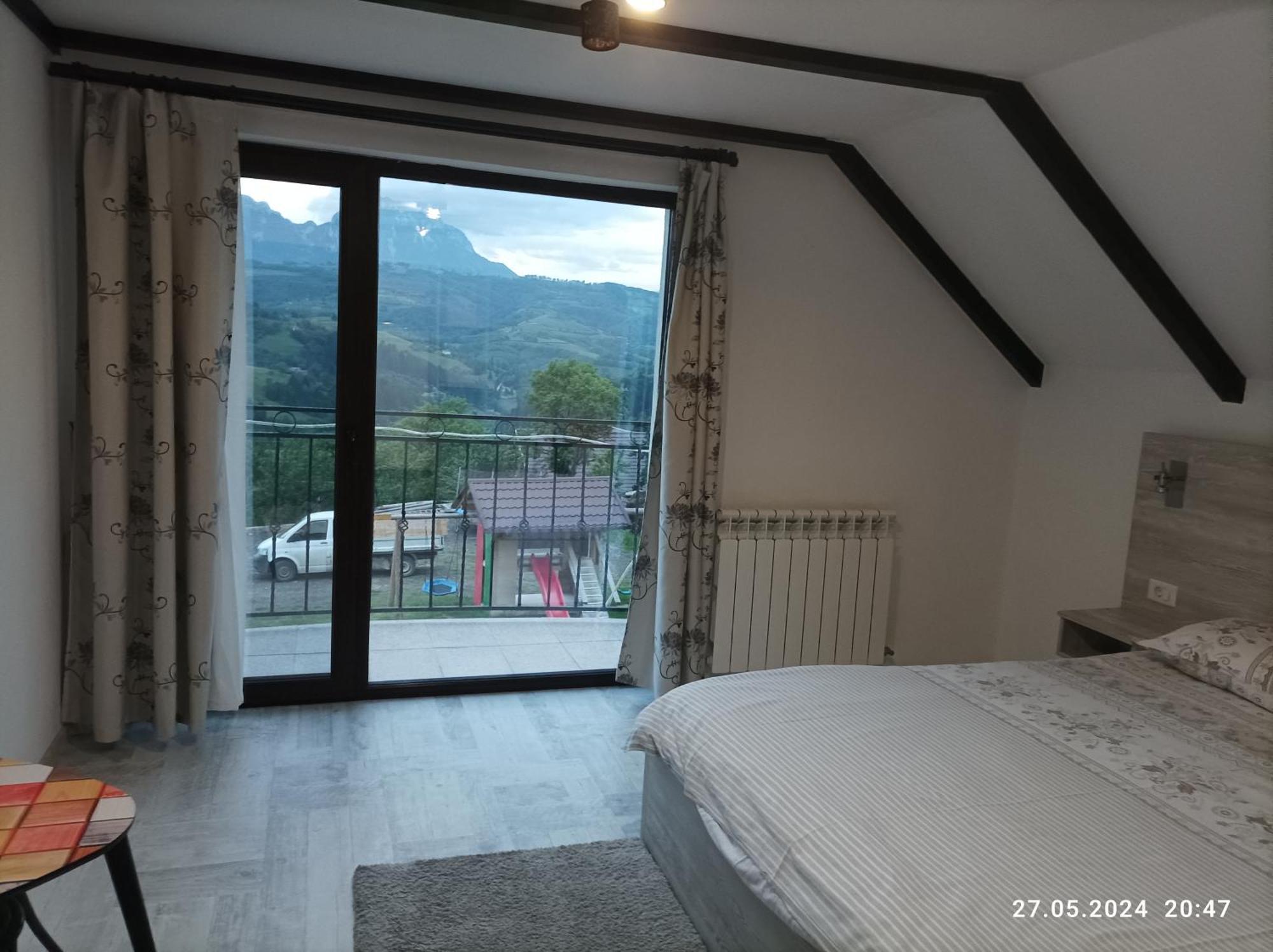 Casa Din Livada, Poiana Marului, Brasov Villa Bagian luar foto
